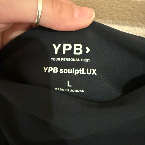 Abercrombie YPB Athletic Set - Picture 4 of 4